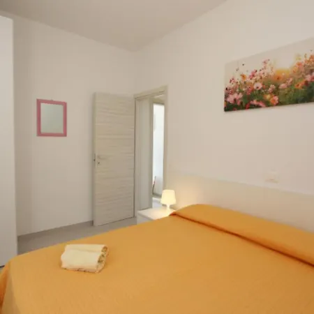 Large With Garden Close To The Sea - By Beahost Apartment *