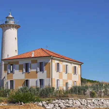 Large With Garden Close To The Sea - By Beahost *